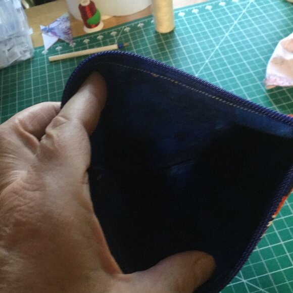 Handmade Edmonton Oiler zip top pouches quilted made with all new fabrics - Picture 2 of 3